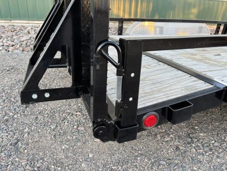 New 2027 PJ 16'x83" Tandem Utility - HD Gate