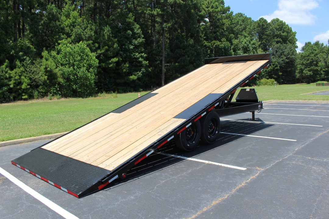 New 2027 Top Hat 102"X24' DECKOVER EQUIPMENT Tilt Trailer