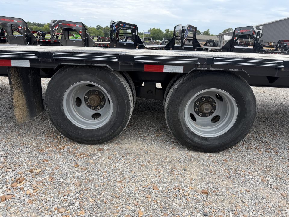 Used 2019 Elite 102"X32' 22.5K GVWR Gooseneck Flatbed Trailer