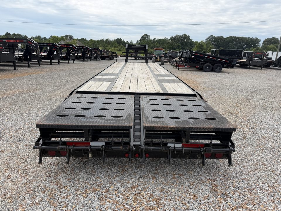 Used 2019 Elite 102"X32' 22.5K GVWR Gooseneck Flatbed Trailer