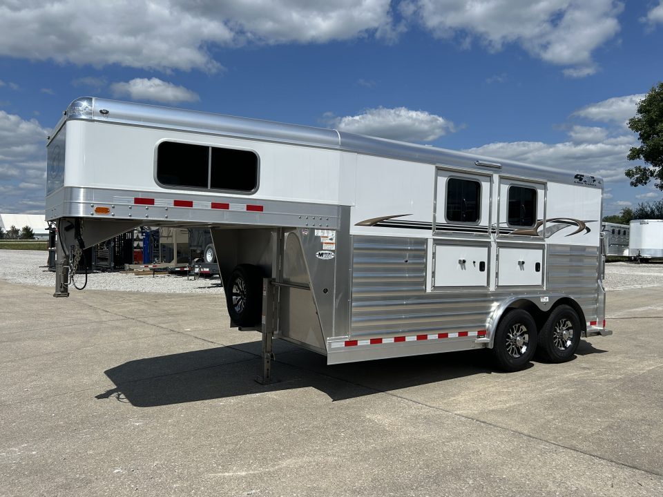 Used 2020 4-Star Trailers 2 Horse Deluxe Slant Load Horse Trailer