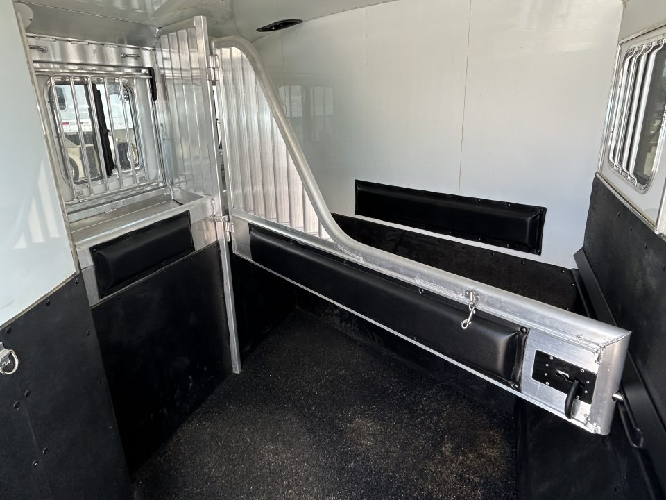 Used 2020 4-Star Trailers 2 Horse Deluxe Slant Load Horse Trailer