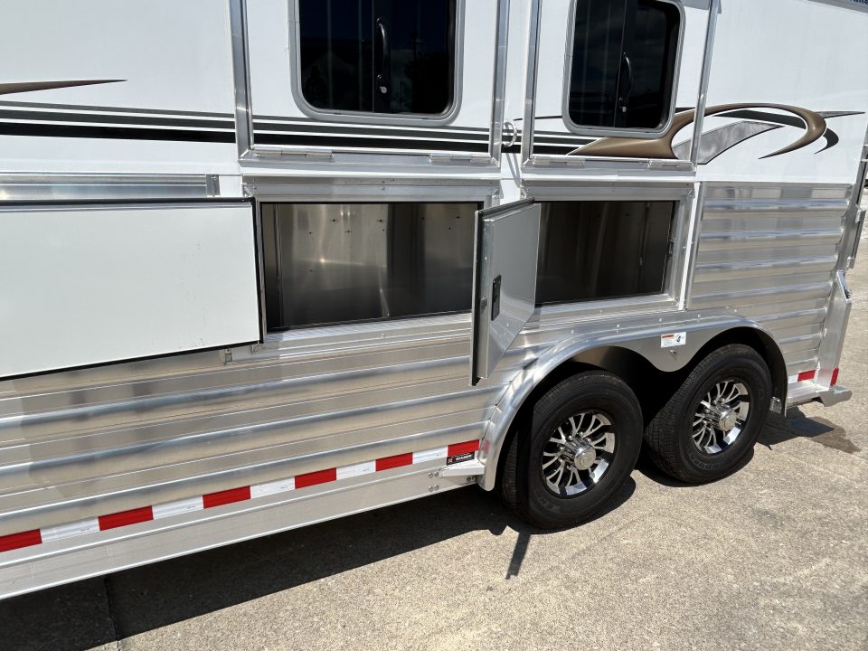 Used 2020 4-Star Trailers 2 Horse Deluxe Slant Load Horse Trailer