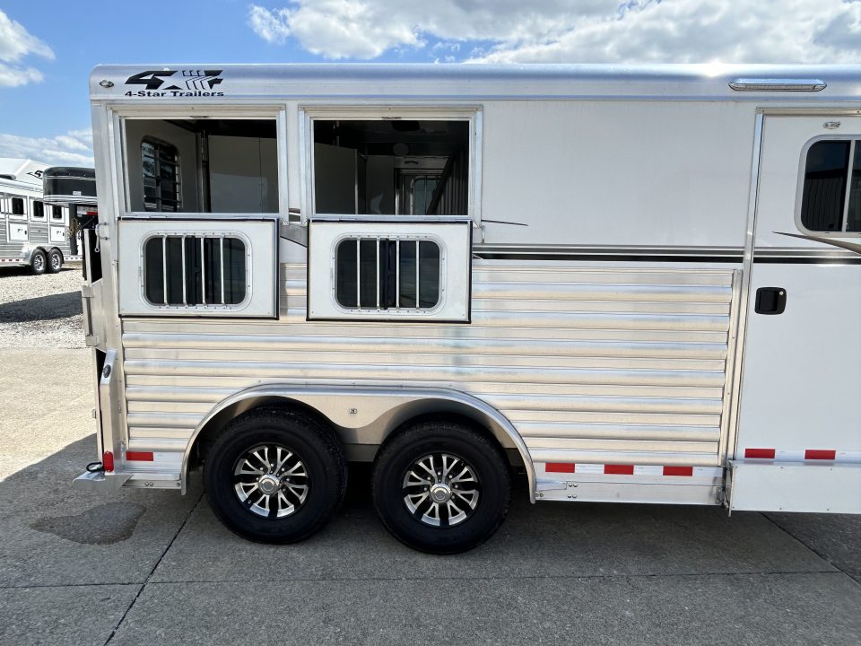 Used 2020 4-Star Trailers 2 Horse Deluxe Slant Load Horse Trailer