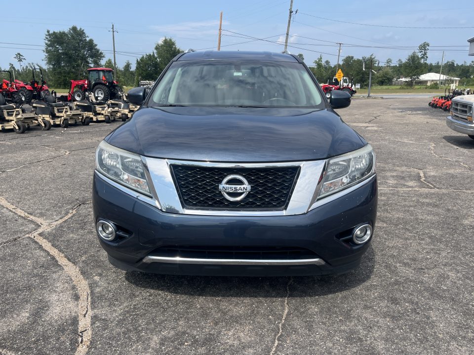 Used 2015 Nissan Pathfinder SV