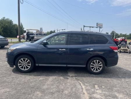 Used 2015 Nissan Pathfinder SV