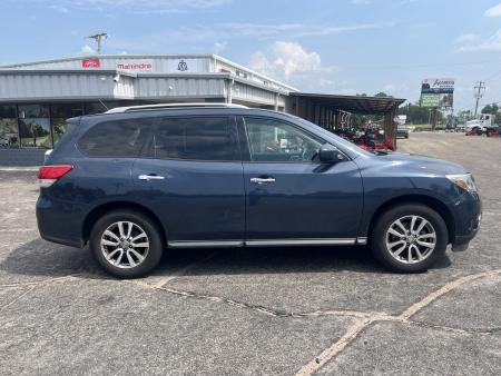 Used 2015 Nissan Pathfinder SV
