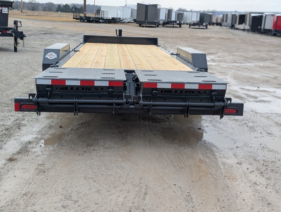 2026 Hillcrest Trailers photo 3