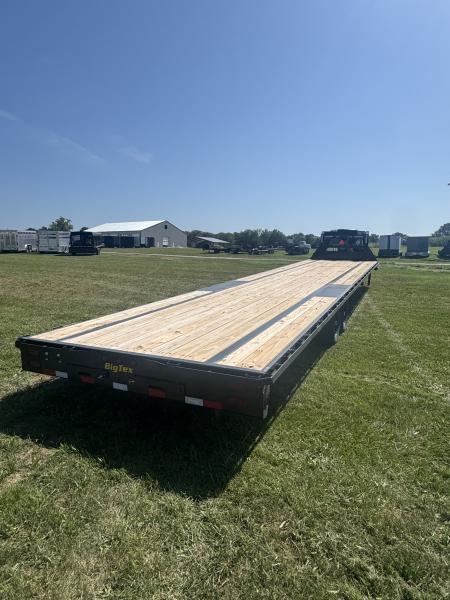 New 2027 Big Tex Trailers 14GN TANDEM GN W/ SLIDE IN RAMPS/ RATCHET RAIL/ TORQUE TUBE/ 102X40 Flatbed Trailer
