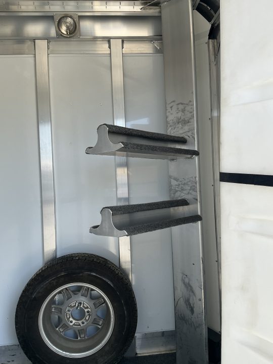 Used 2014 Four Star 2HBP Horse Trailer