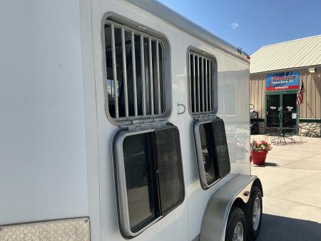 Used 2014 Four Star 2HBP Horse Trailer
