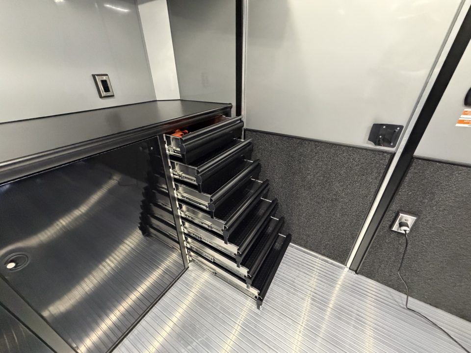 New 2027 8.5X32 iNTech STACKER