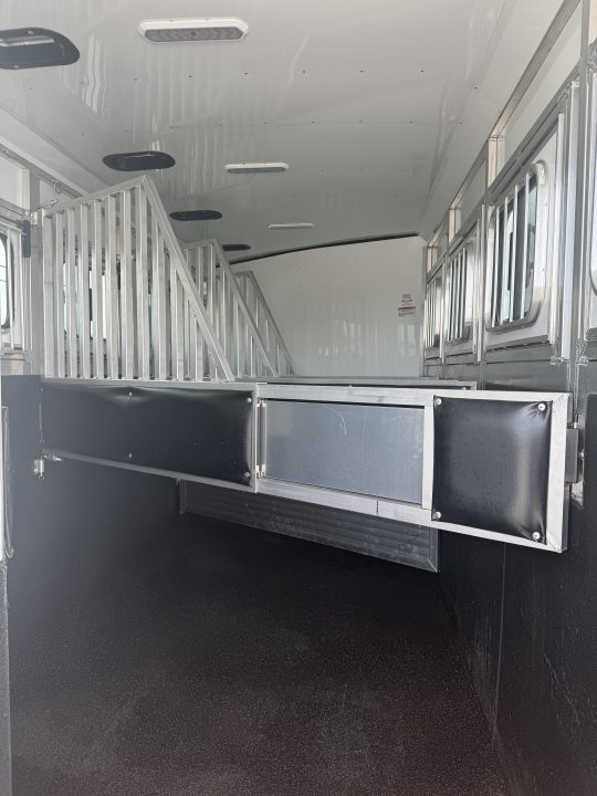 Used 2023 Sundowner 4 Horse Gooseneck Horse Trailer