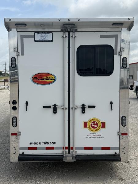 Used 2023 Sundowner 4 Horse Gooseneck Horse Trailer