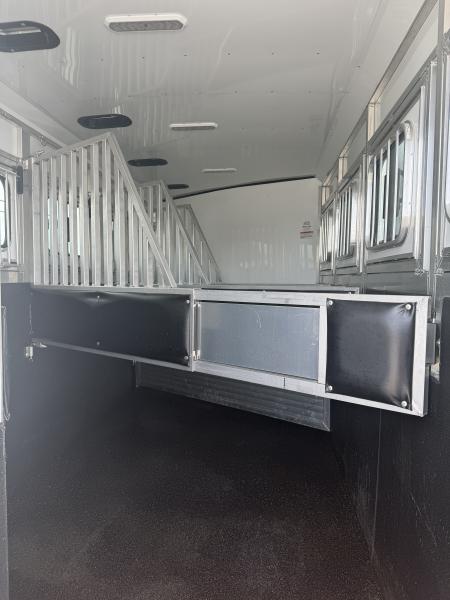 Used 2023 Sundowner 4 Horse Gooseneck Horse Trailer