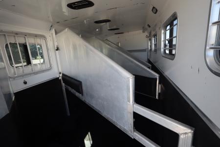 Used 2004 Exiss Trailers 4 Horse GN Trailer
