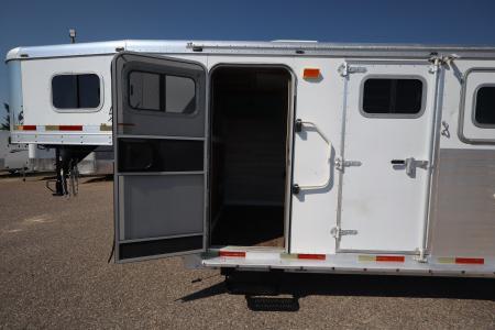 Used 2004 Exiss Trailers 4 Horse GN Trailer