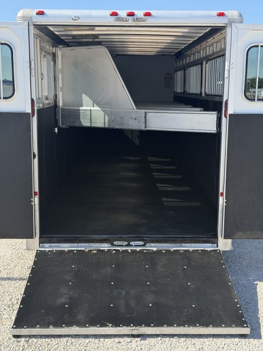 Used 2012 Sundowner 6 Horse Gooseneck Horse Trailer