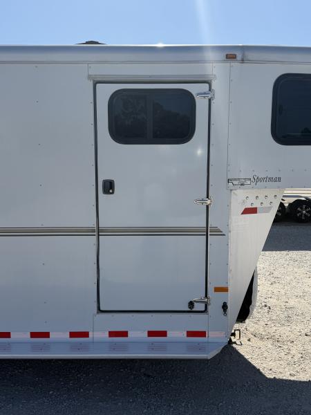 Used 2012 Sundowner 6 Horse Gooseneck Horse Trailer