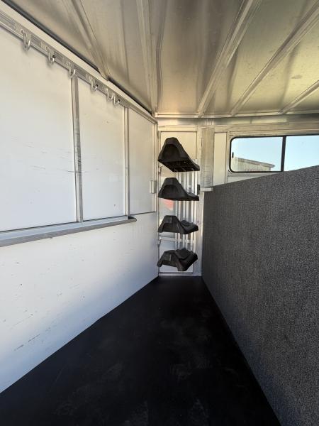 Used 2012 Sundowner 6 Horse Gooseneck Horse Trailer