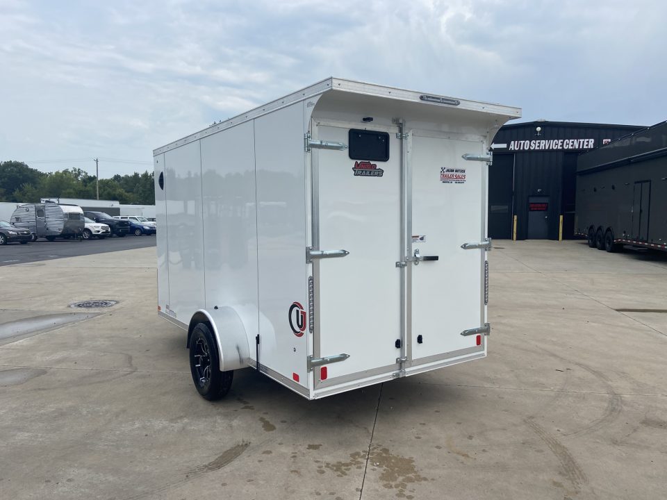 New United UJ-6X12 Enclosed Trailer