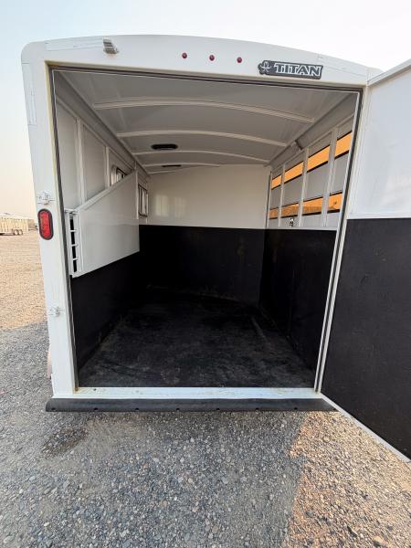 Used 2025 Titan Trailer 2H BP Horse Trailer