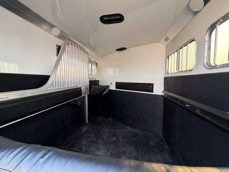 2022 Horse Livestock Trailer photo 4