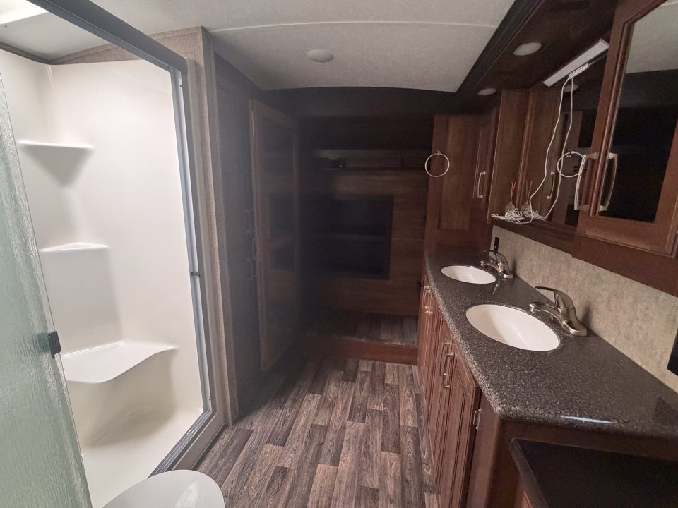Used 2016 Keystone RV MONTANA Fifth Wheel