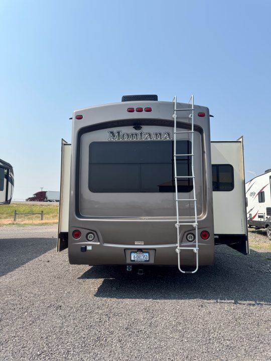 Used 2016 Keystone RV MONTANA Fifth Wheel