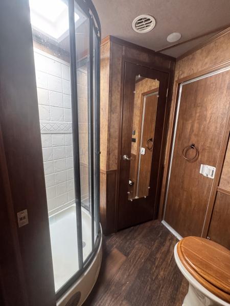 Used 2014 Lakota 3H LQ Horse Trailer