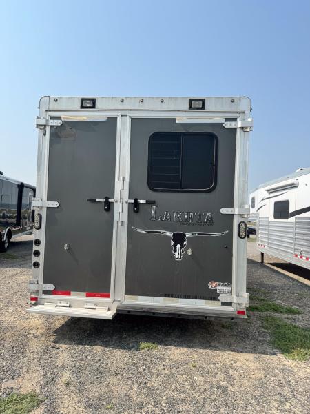 Used 2014 Lakota 3H LQ Horse Trailer