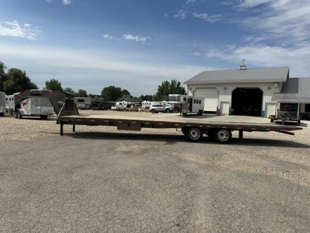 New 2026 Diamond C 35' Flatbed FMAX