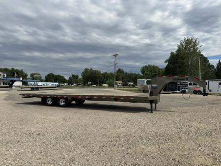 New 2026 Diamond C 35' Flatbed FMAX