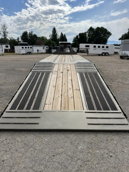 New 2026 Diamond C 35' Flatbed FMAX