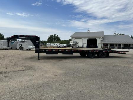 New 2026 Diamond C 32' FMAX Flatbed
