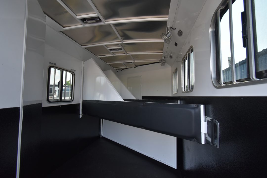 Used 2019 Bison Trailers Trailhand 7311 Horse Trailer