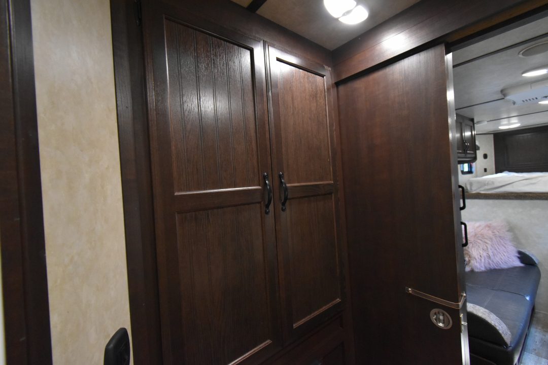 Used 2019 Bison Trailers Trailhand 7311 Horse Trailer