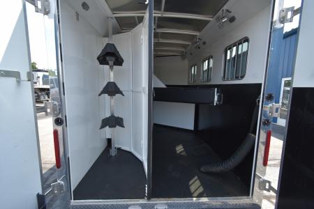 Used 2019 Bison Trailers Trailhand 7311 Horse Trailer