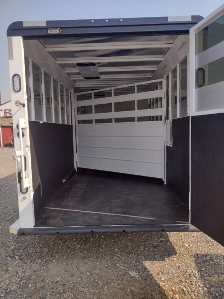 New 2027 Trails West Santa Fe 27' Living Quarter Stock Combo Trailer