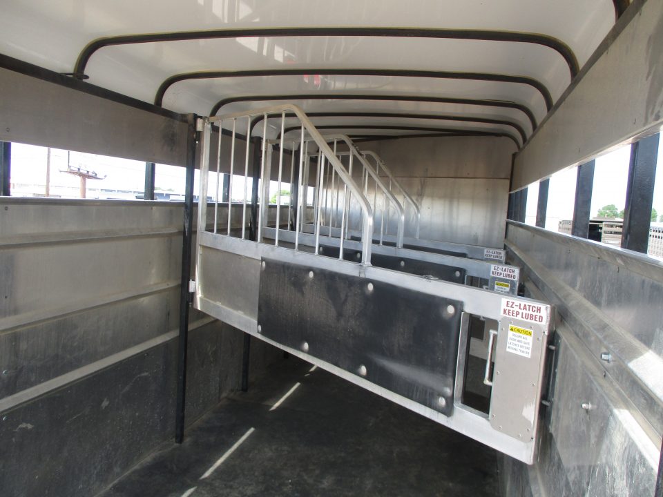 Used 2023 Maverick Trailers 4 horse Horse Trailer