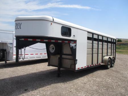 Used 2023 Maverick Trailers 4 horse Horse Trailer