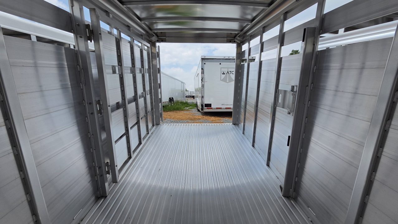 New 2026 Featherlite Trailers 8117 GN 6'7"X16TA Stock / Stock Combo Trailer