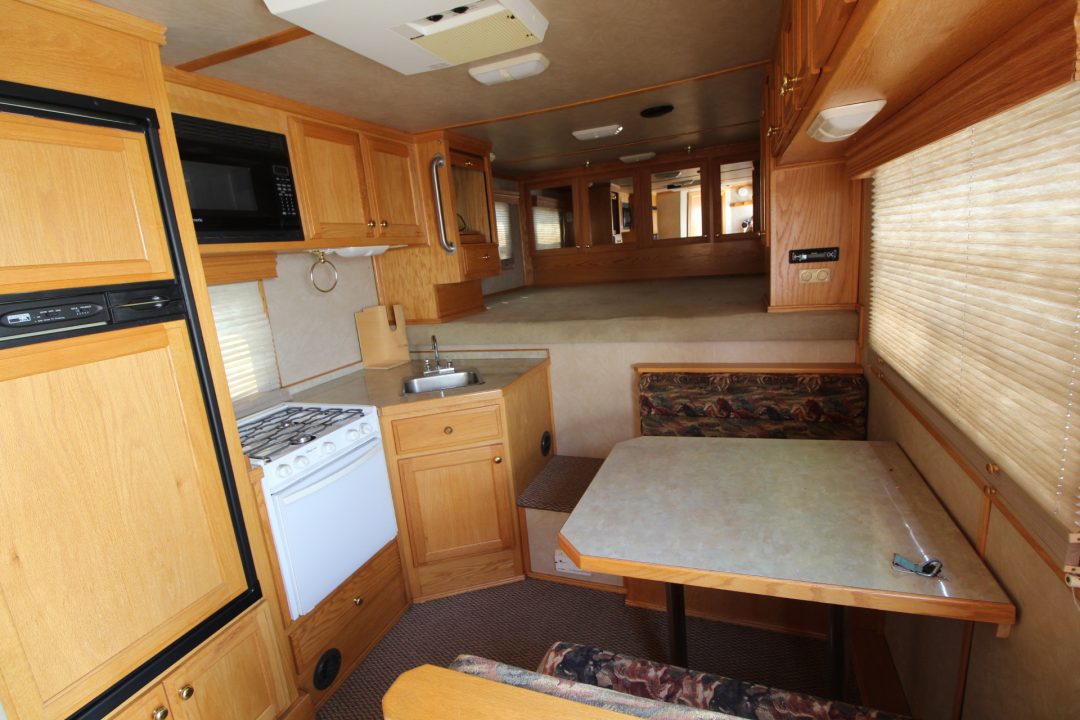 Used 2003 Kiefer Manufacturing Genesis X-E103 8310 Horse Trailer