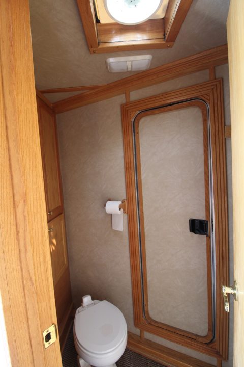 Used 2003 Kiefer Manufacturing Genesis X-E103 8310 Horse Trailer