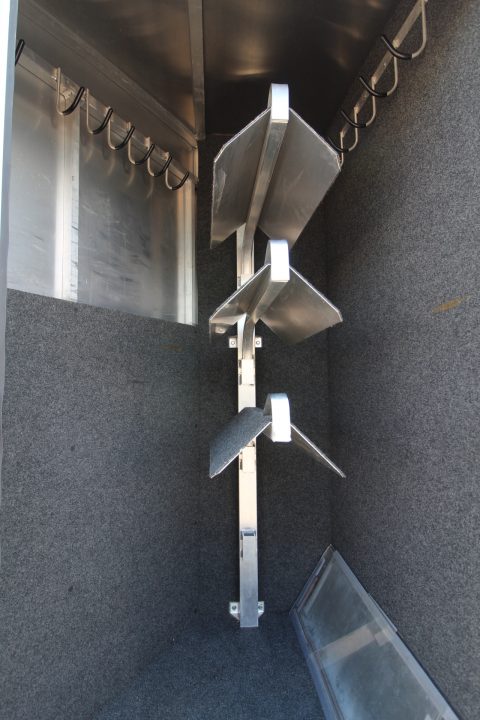 Used 2006 Classic Aluminum - Side Tack - Lined and Insulated Dressing Room - Side tack - 3 Horse Trailer