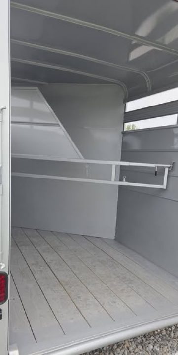 New 2025 Maxwell Brushpopper slant 2 Horse Trailer