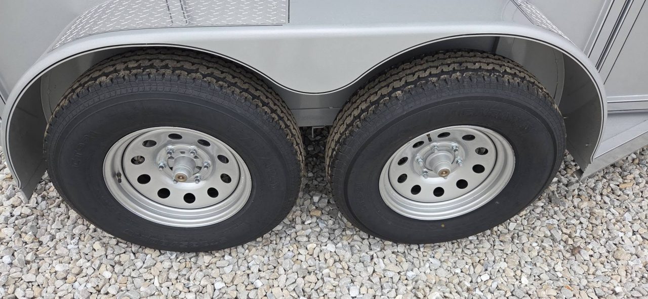 New 2025 Maxwell Brushpopper slant 2 Horse Trailer