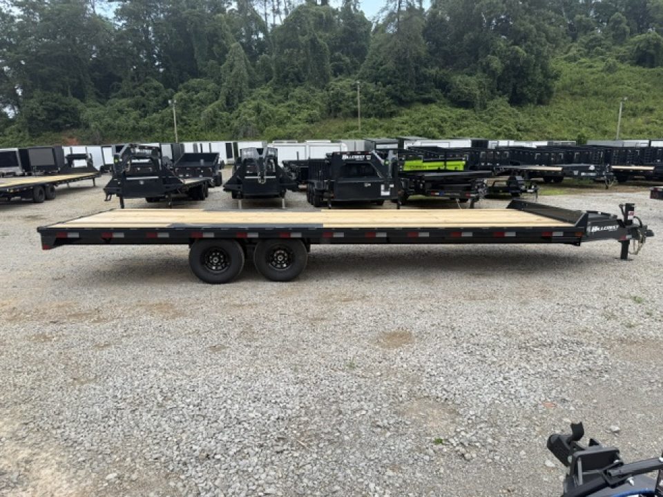 New Hillcrest Bumper Pull Deck-Over 25' 15.4K W/ Straight Deck