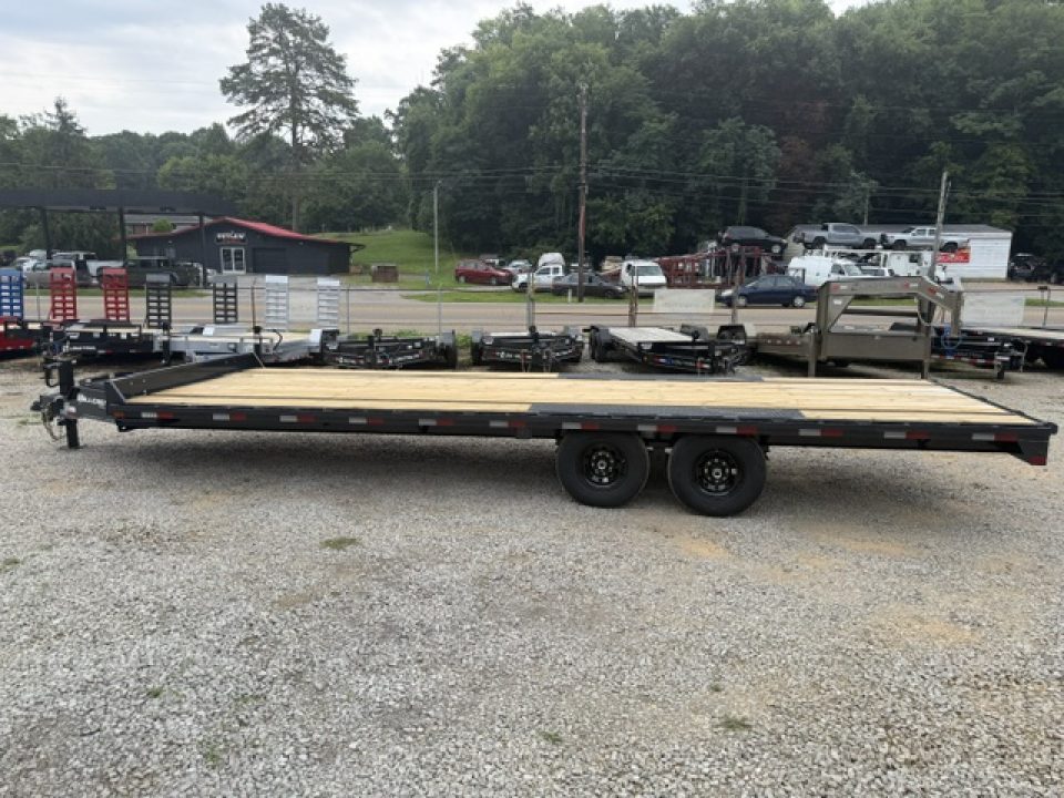 New Hillcrest Bumper Pull Deck-Over 25' 15.4K W/ Straight Deck