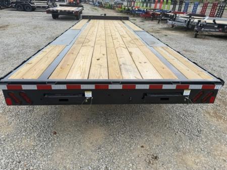 New Hillcrest Bumper Pull Deck-Over 25' 15.4K W/ Straight Deck